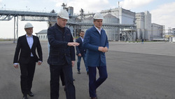 Вячеслав Гладков посетил комбикормовый завод в посёлке Пролетарский Ракитянского района