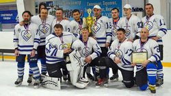 Команда «Дружба» завоевала кубок Ракитянского района по хоккею