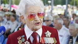 Вячеслав Гладков поздравил граждан с 80-летним юбилеем Прохоровской битвы