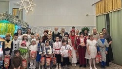 Ученики воскресной школы рассказали ракитянцам рождественскую историю