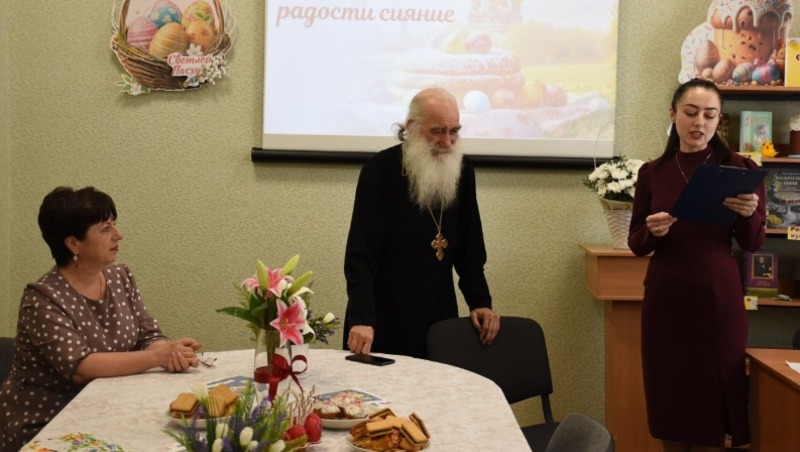  Ракитянский священнослужитель провёл встречу с жителями муниципалитета