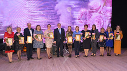 Краснояружские и ракитянские работники финансовой системы получили награды
