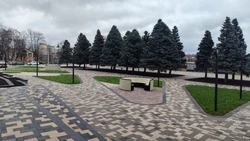 Строители завершили благоустройство площади Советской в Ракитянском округе