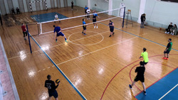 Краснояружские спортсмены встретились в полуфинале первенства района по волейболу