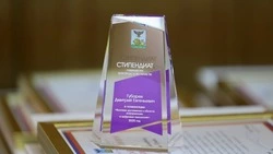 Вячеслав Гладков наградил юных специалистов в сфере цифровых технологий