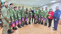 Глава администрации Краснояружского района встретился с участниками военно-спортивной игры