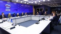 Владимир Якушев обсудил с главами муниципальных образований России реализацию партийных проектов