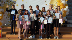 Власти Краснояружского района вручили награды активистам молодёжного движения