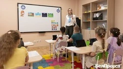 Вячеслав Гладков рассказал о работе школ, детских садов и поликлиник