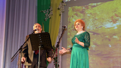 Пётр Малофеев и Татьяна Фёдорова спели романсы на ракитянской сцене