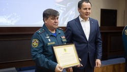 Вячеслав Гладков поздравил белгородских спасателей с их профессиональным праздником 