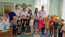 Ученики медицинского класса посетили краснояружский детский сад
