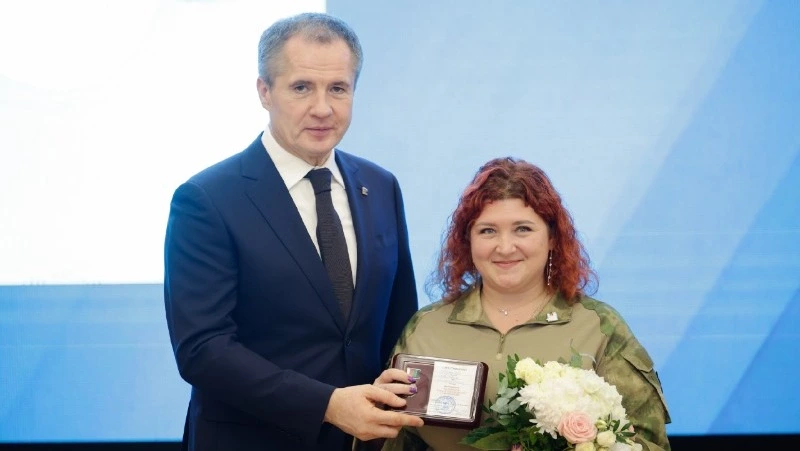 Краснояружцы получили государственные и региональные награды