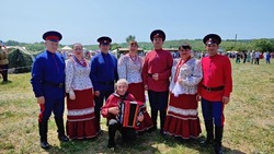 Ракитянские артисты побывали на VII межрегиональном фестивале казачьей культуры «Холковский сполох»