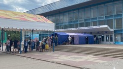 Вячеслав Гладков сократит количество распределительных центров гумпомощи в Белгороде