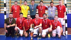 Ракитянские команды разыграли кубок новогоднего турнира по мини-футболу
