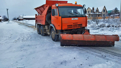Более 20 единиц техники приступили к уборке снега в Ракитянском районе