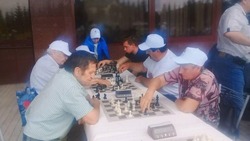 Краснояружцы поборолись за победу в шахматном турнире