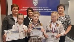 Краснояружские школьницы отличились на всероссийском конкурсе «Мы — гордость Родины»