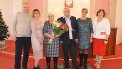 Власти Краснояружского района поздравили супругов Смородских с 50-летием совместной жизни