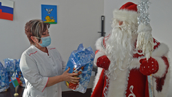 Краснояружские медики получили новогодние подарки