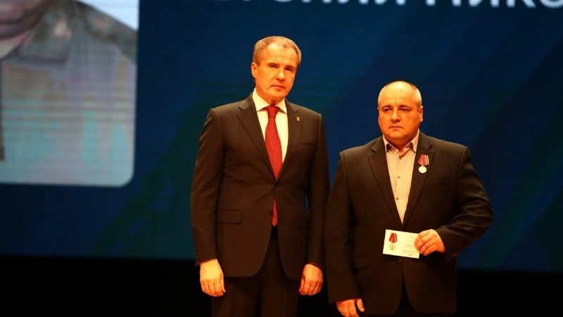 Боец ракитянской терробороны получил медаль «Участнику специальной военной операции»