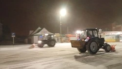 Краснояружцы приступили к очистке дорог муниципалитета