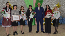 Министр культуры Белгородской области вручил награды краснояружцам
