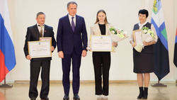 Ракитянские спортсменка и тренер получили губернаторские награды