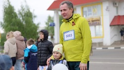 Вячеслав Гладков пробежал марафон «В честь героев Курской битвы»