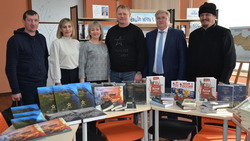 Власти Краснояружского района присоединились к акции «Дарите книги с любовью»