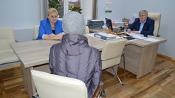 Жители Краснояружского района могут попасть на приём к главе администрации ежедневно