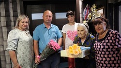 Власти поздравили ракитянку с 95-летием