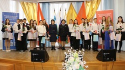 Власти поздравили ракитянцев с Днём Конституции Российской Федерации