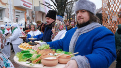 Краснояружцы приготовили более 3,5 тысяч вареников для областного фестиваля