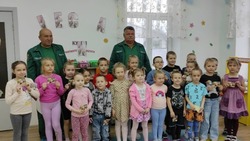 Представители Краснояружского лесничества посетили детский сад «Солнечный»