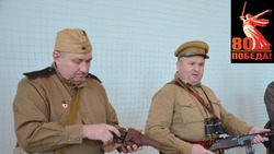 Поисковики-реконструкторы встретились с краснояружскими школьниками