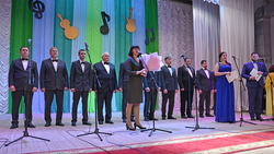Краснояружский мужской хор отметил 15-летие творческой деятельности