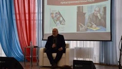 Жители Ракитянского района встретились с Виктором Овчинниковым