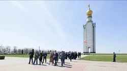 Жители Белгородской области отметили 31 год со дня открытия Памятника Победы «Звонница» 