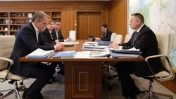 Вячеслав Гладков провёл деловую встречу с министром строительства и ЖКХ Иреком Файзуллиным