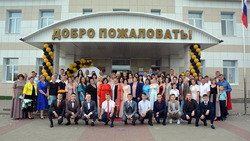 Власти Краснояружского района поздравили выпускников с окончанием учёбы