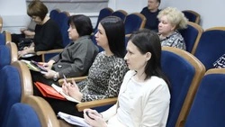 Глава Краснояружского округа Виталий Кутоманов провёл рабочее совещание