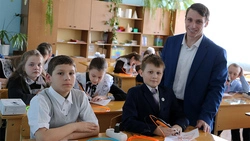 Самый жизнерадостный и позитивный педагог района. Сейфидар Халилов – о своей работе