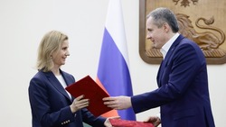 Вячеслав Гладков сообщил о подписании соглашения о деятельности в СЭЗ с пятью предприятиями