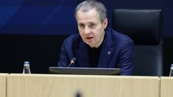 Вячеслав Гладков поручил восполнить дефицит рабочих кадров в строительной отрасли региона