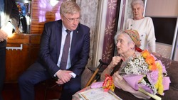 Власти Краснояружского района поздравили труженицу тыла с 95-летием