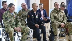 Вячеслав Гладков встретился с участниками СВО в Строителе