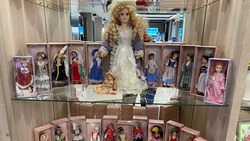 Краснояруженка открыла выставку «Куклы народов мира»