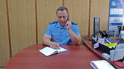 Ракитянский прокурор проконсультировал жителей района по телефону